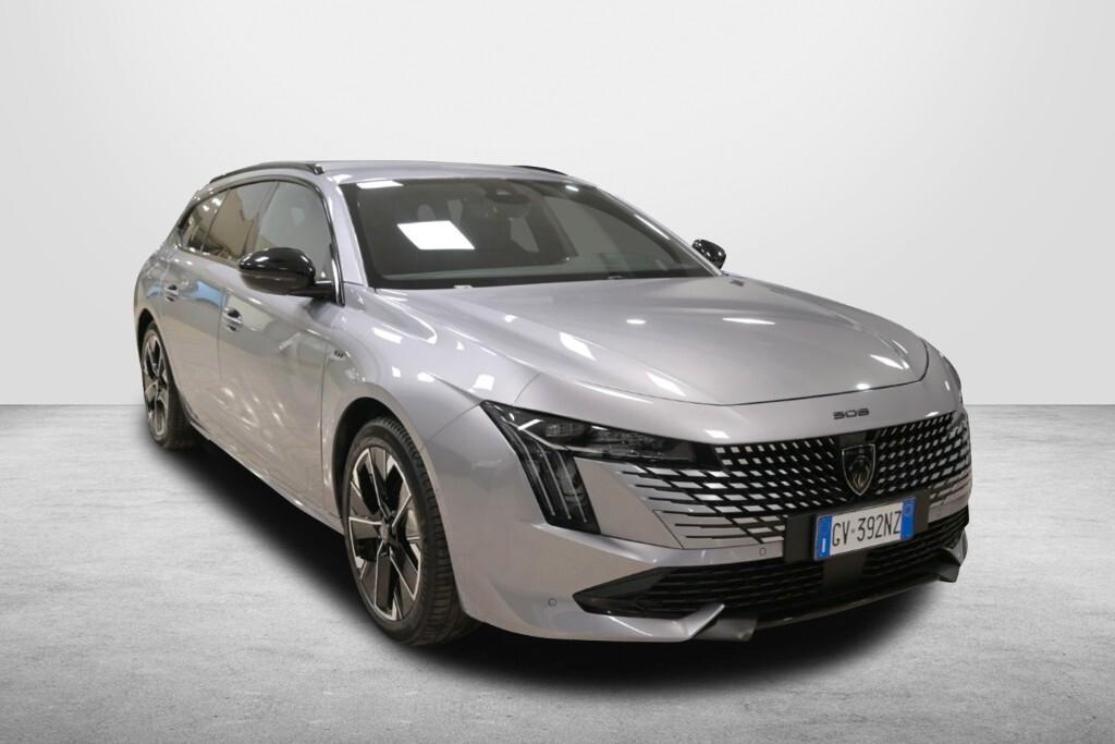 Peugeot 508 SW 1.5 BLUEHDI 131CV EAT8 SeS GT ( FARI LED MATRIX - I-COCKPIT NAVI MIRROR PDC)