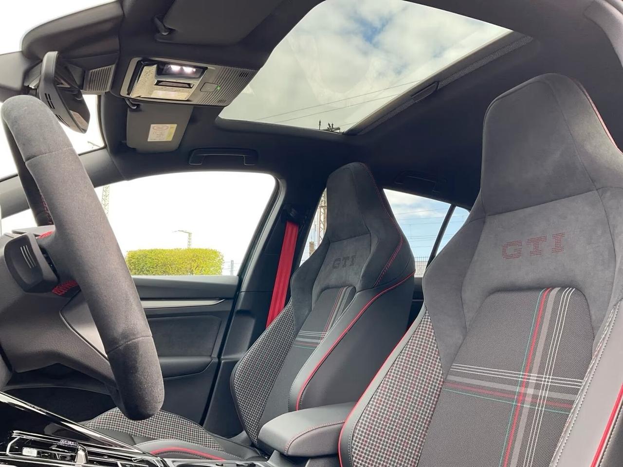 Volkswagen Golf GTI 2.0 TSI DSG EDITION 50