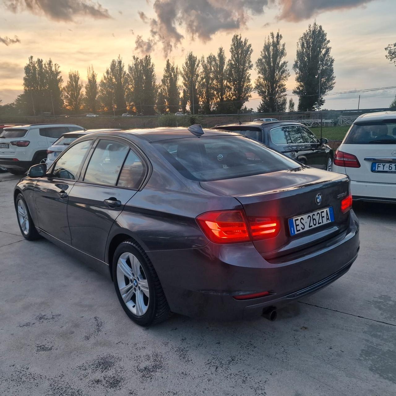Bmw 316 316d Sport BERLINA CATENE APPENA FATTE IN BMW