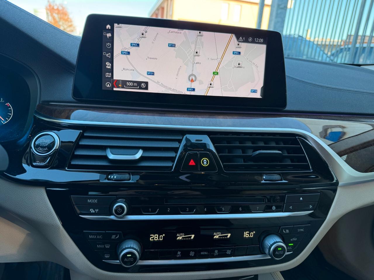 BMW 530 Touring xdrive Luxury 265cv auto / Service In BMW