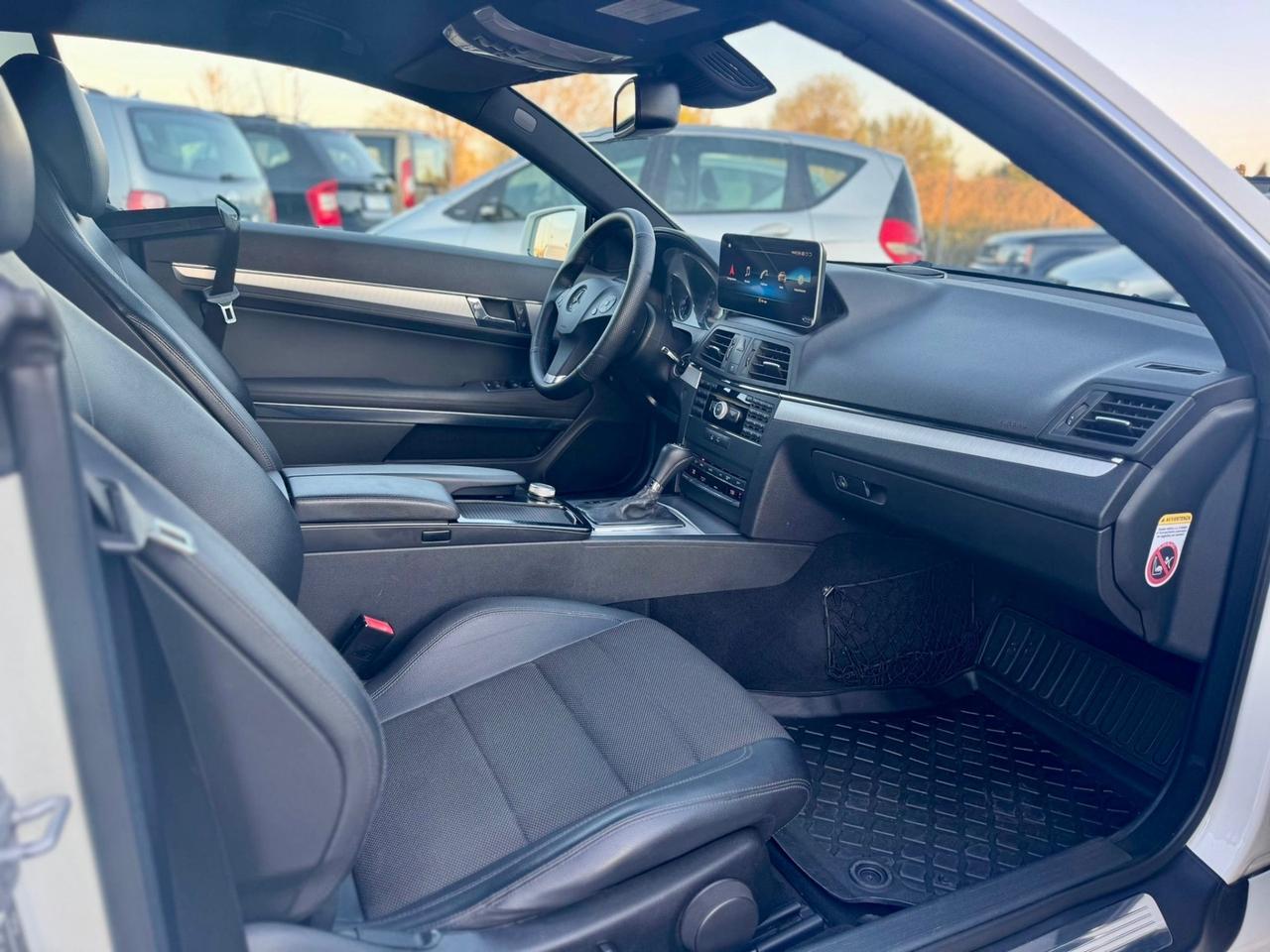 Mercedes-benz E 220 CDI Coupé BlueEFFICIENCY Avantgarde Automatica