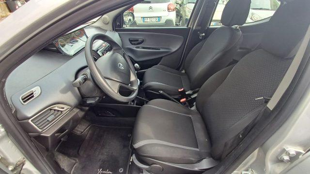 LANCIA Ypsilon 1.2 69 CV 5 porte Silver