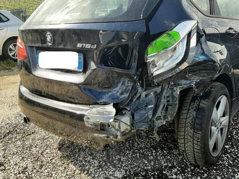 Bmw Serie 216d Active Tourer 2017 incidentata