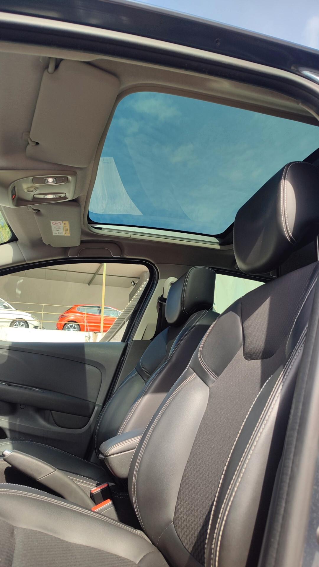 Renault Clio TETTO PANORAMICO