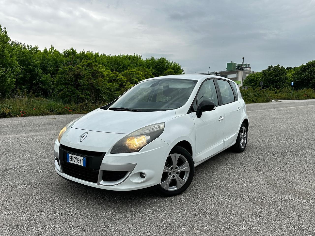 Renault Scenic Scénic X-Mod 1.5 dCi 110CV Attractive