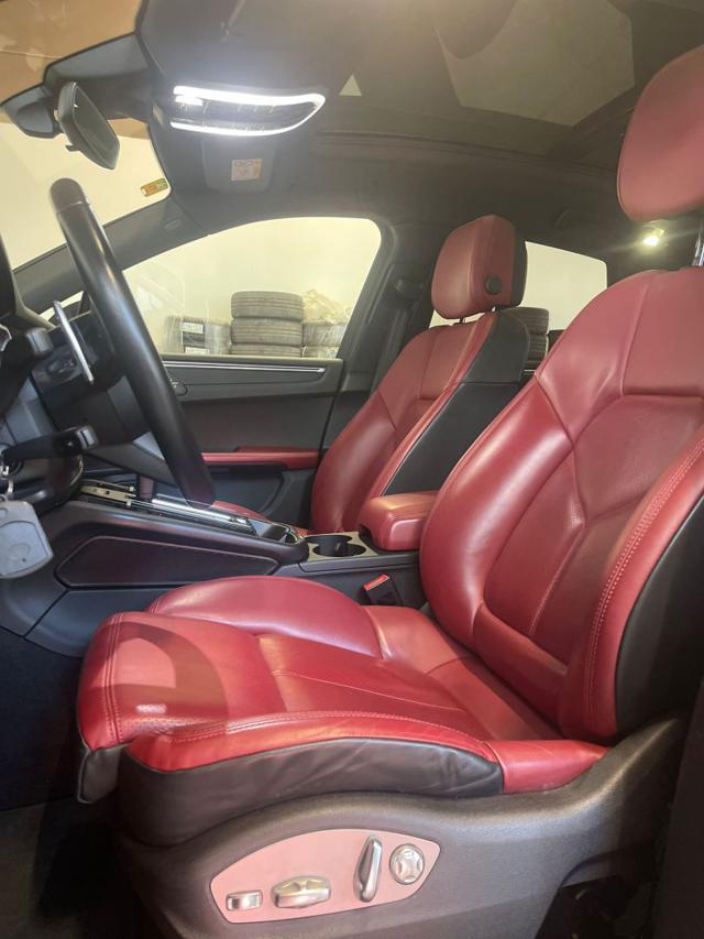 PORSCHE Macan 2.0
