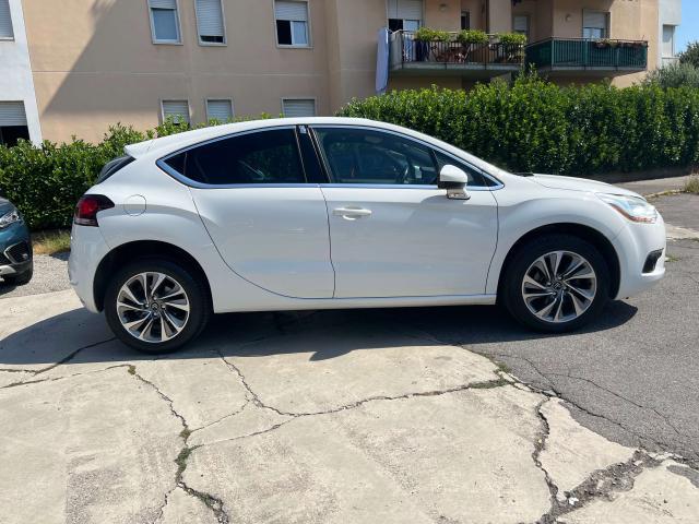 Citroen DS4 1.6 e-hdi So Chic 115cv etg6 OK NEOPATENTATO