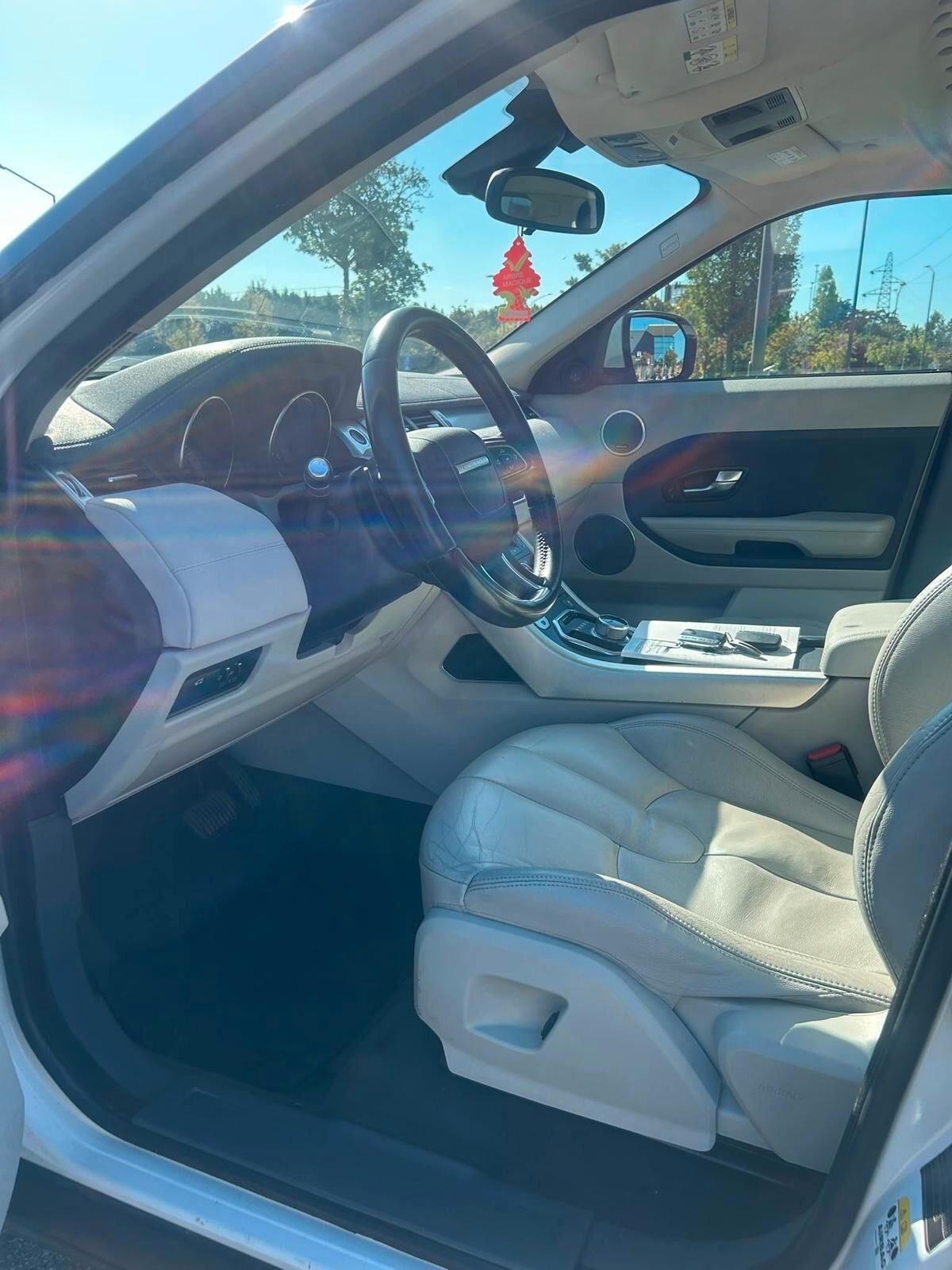Land Rover Range Evoque 2.2 TD4 5p. Prestige