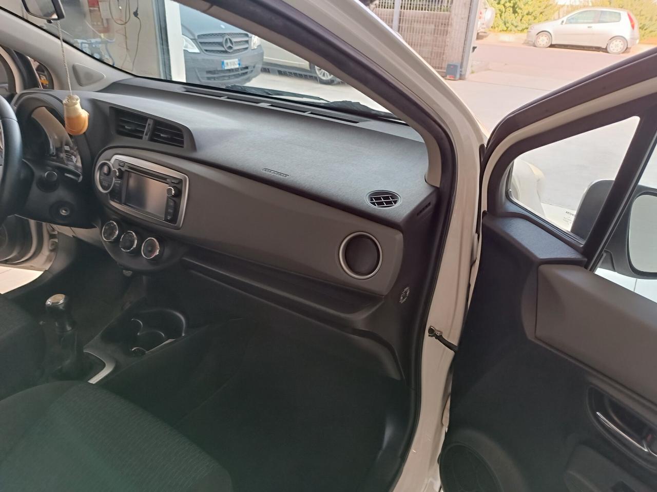 Toyota Yaris 1.3 5 porte Active