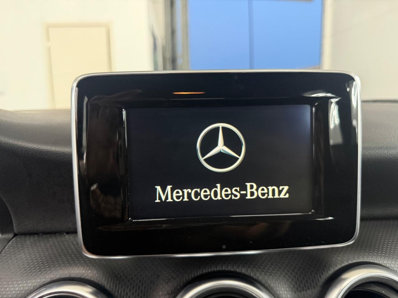 Mercedes-benz A 180 d Premium