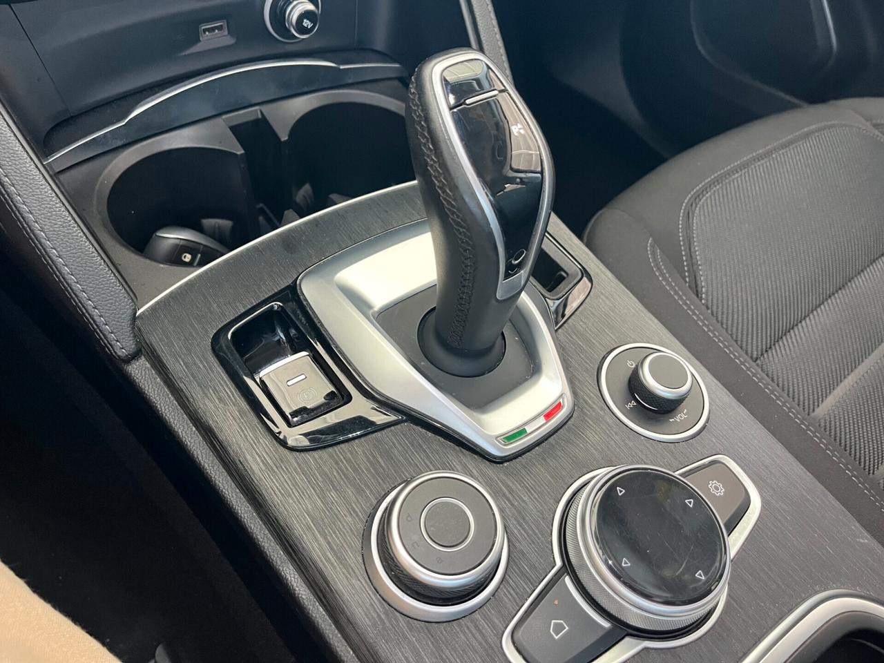 Alfa Romeo Stelvio 2.2 Turbodiesel 190 CV AT8 Q4 Executive