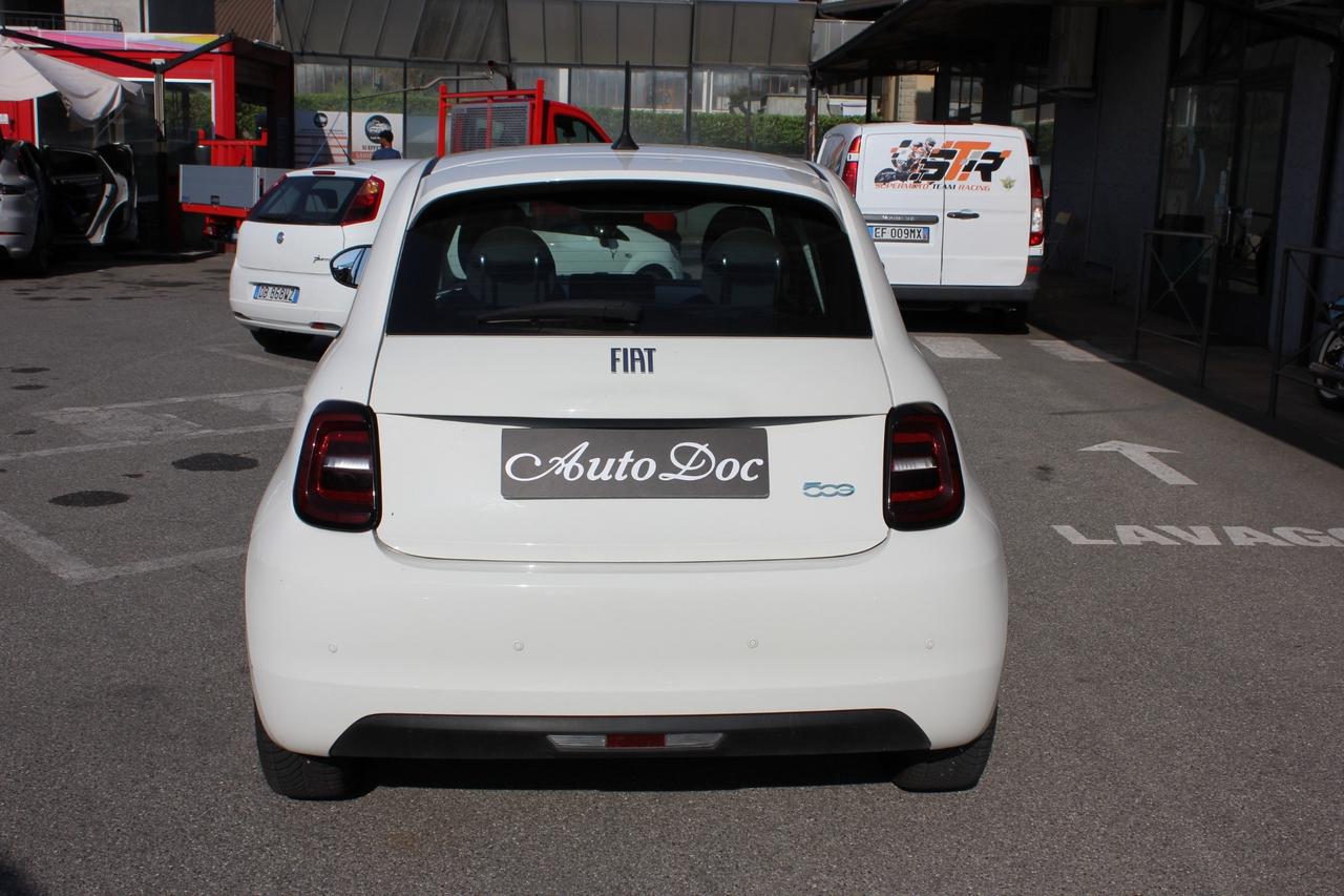 Fiat 500 500e Berlina 42 kWh Icon