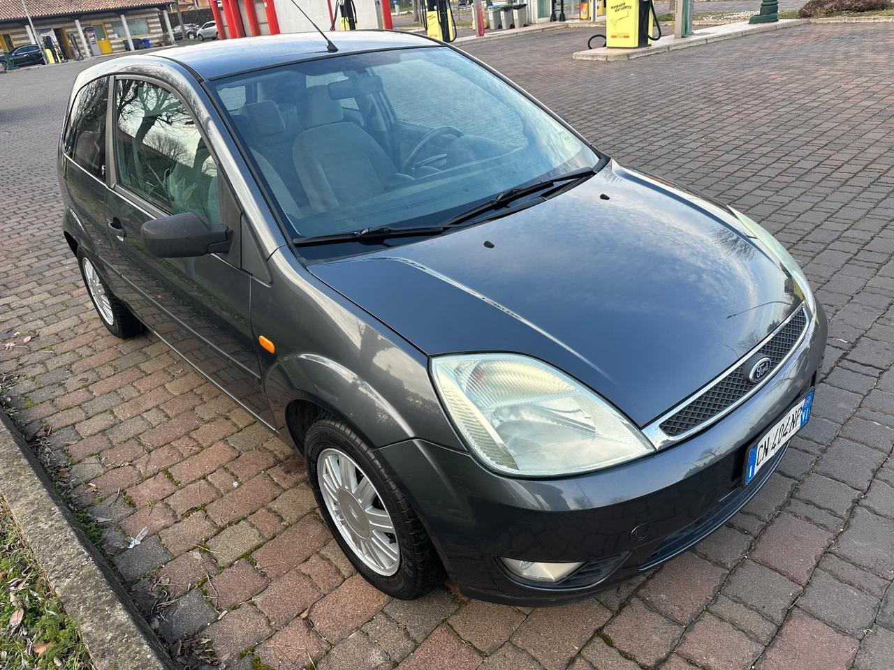 Ford Fiesta 1.2 benz 2004 NEOPATENTATI