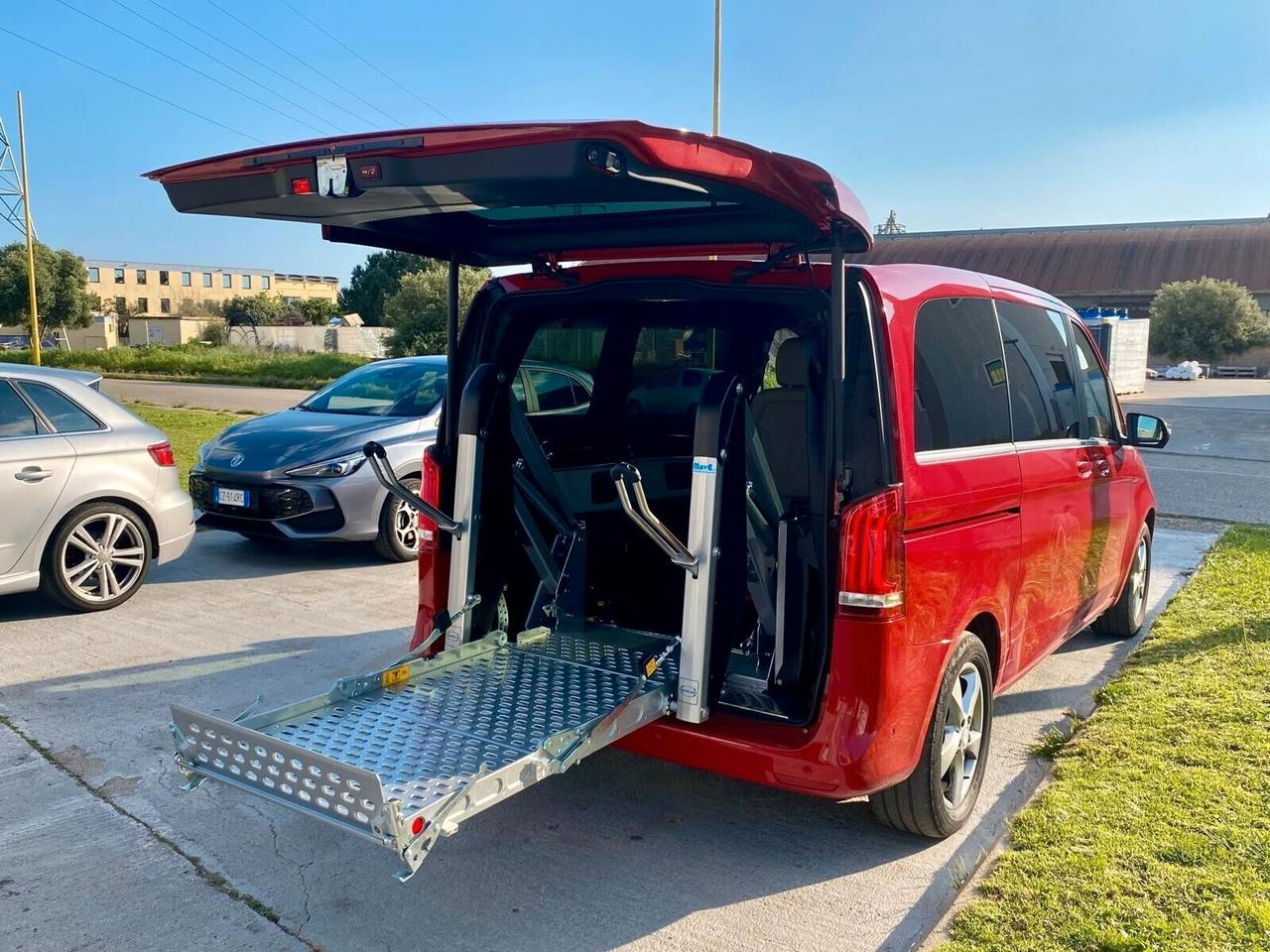 Mercedes V 200 d 136 CV allestimento disabili