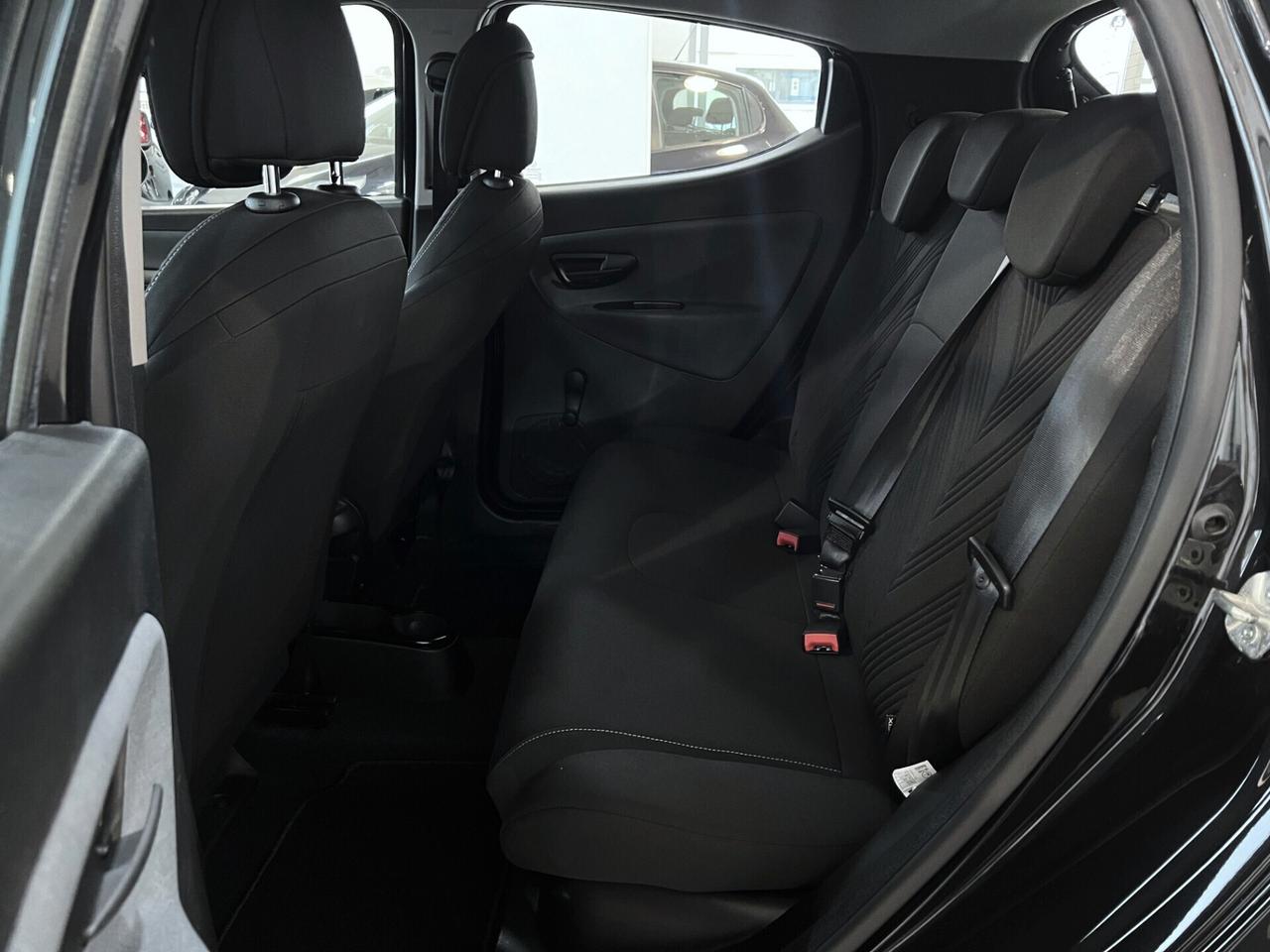 Lancia Ypsilon 1.0 Hybrid Gold 2023