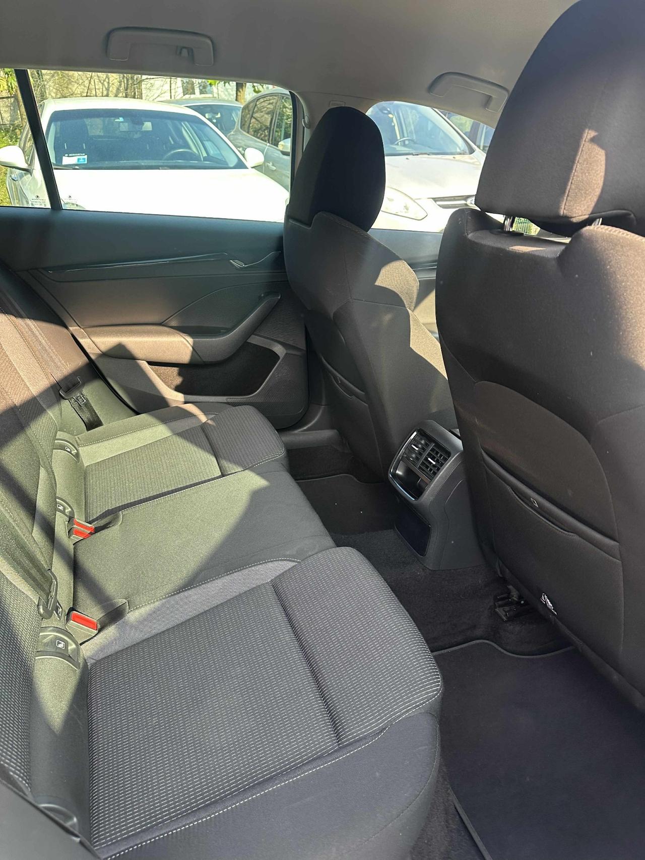 Skoda OCTAVIA 2.0 TDI EXECUTIVE KMCERT UNICOPR GARANZ