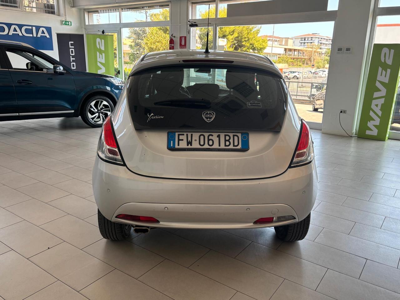 Lancia Ypsilon 1.2 69 CV 5 porte S&S Gold