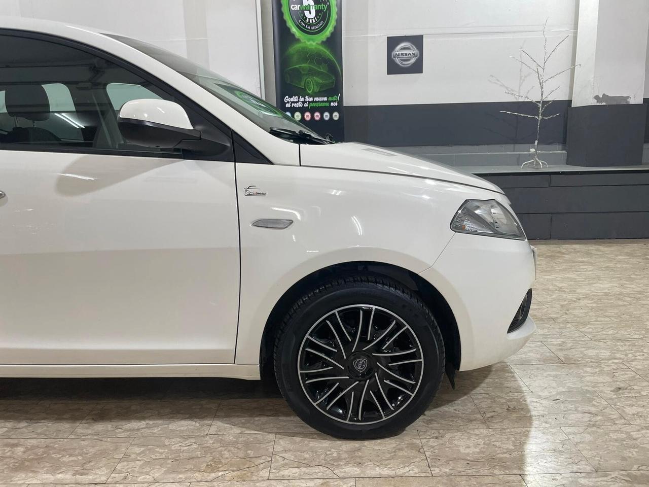 Lancia Ypsilon 1.2 69 CV 5 porte S&S Gold