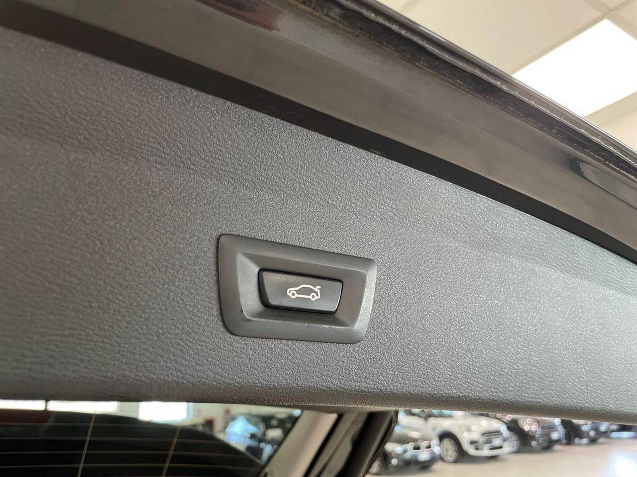 BMW X1 F48 - X1 sdrive18d Advantage
