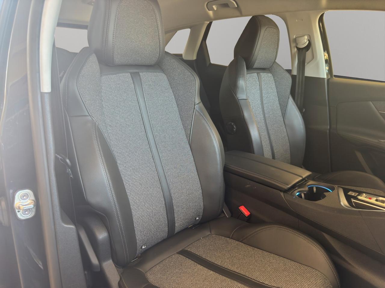 Peugeot 3008 BlueHDi 130 S&S EAT8 Allure