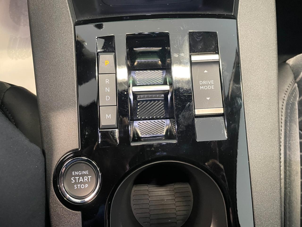 Lancia Ypsilon Hybrid e-DCT LX