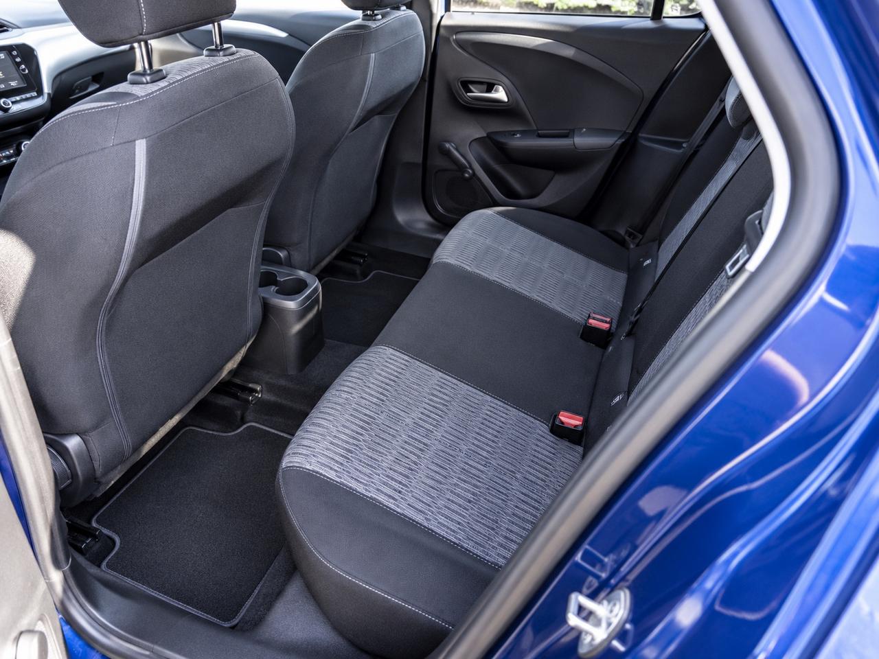 Opel Corsa OK NEOPATENTATI BENZINA 12 MESI GARANZI