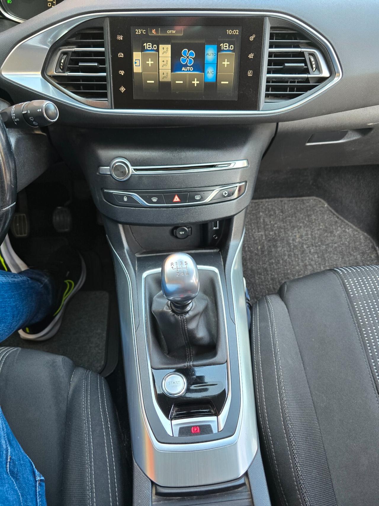 Peugeot 308 BlueHDi 120 S&S EAT6 SW Allure
