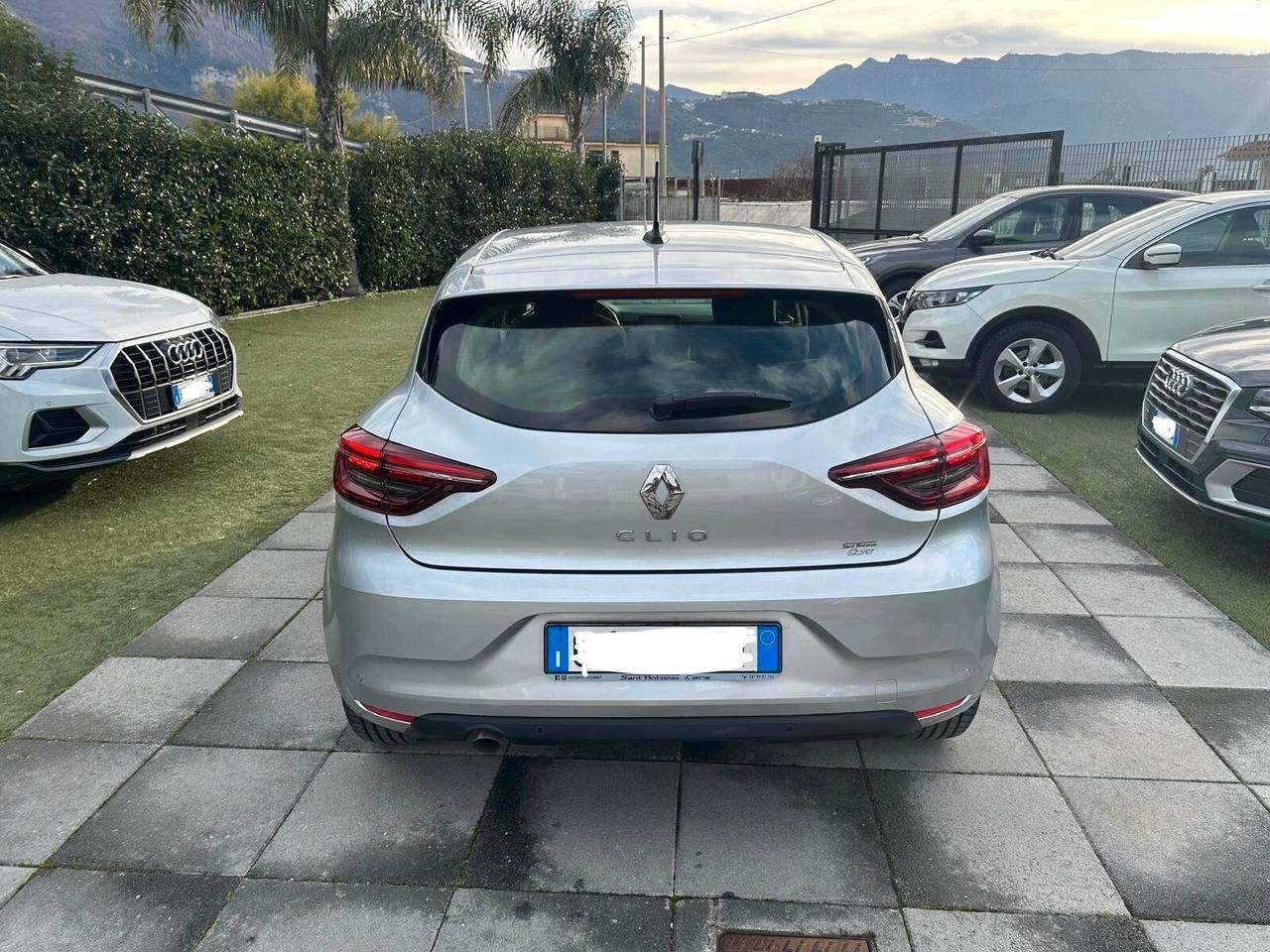Renault Clio 1.0TCe 90CV 2022 GRIGIO ALLUMINIO - FARI PURE VISION-SENSORI- NAVIG