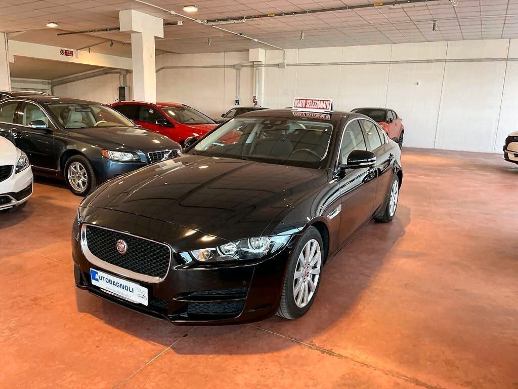 Jaguar XE PURE 2.0 D Turbo aut. MOTORE NUOVO