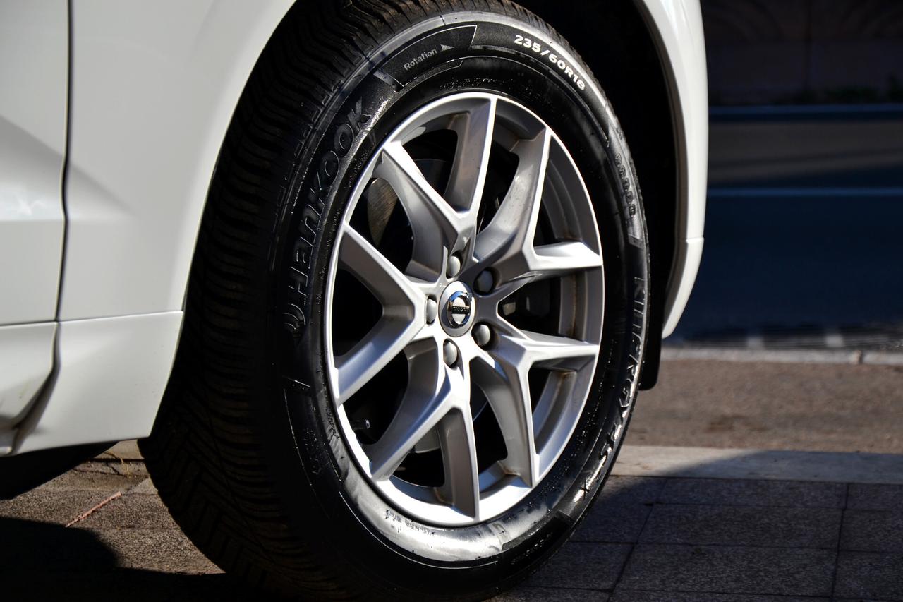 Volvo XC 60 2.0 197CV AWD HYBRID/DIESEL AUT.+FULL LED+RCAM+NAV