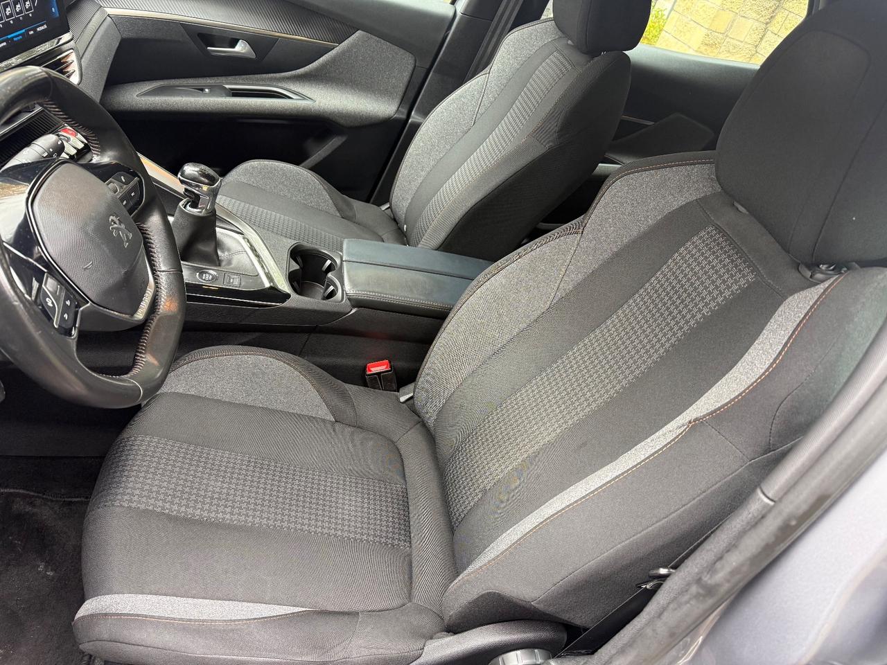 Peugeot 3008 BlueHDi 130 S&S Business