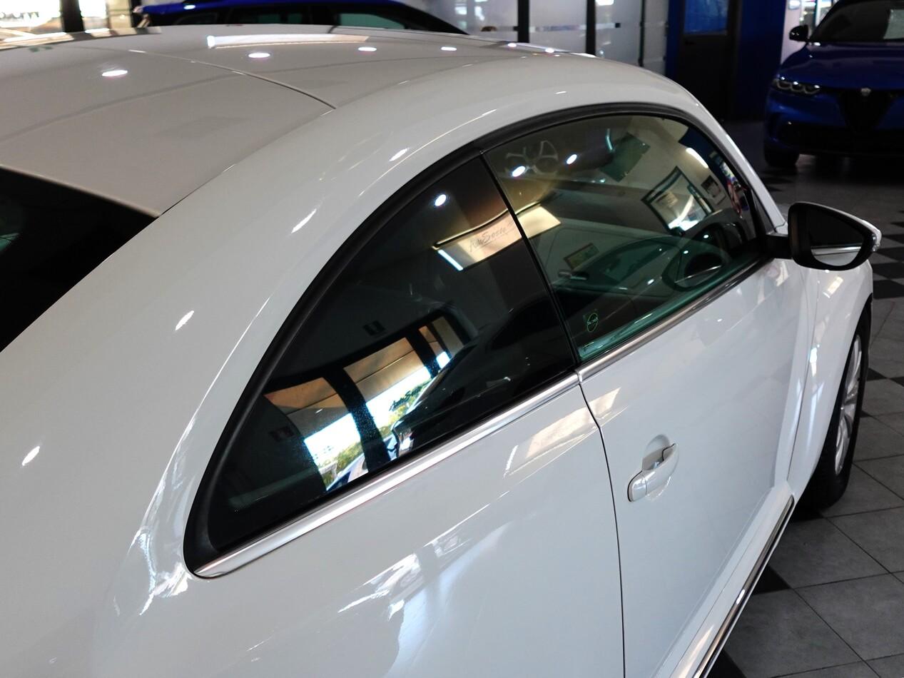 Volkswagen Maggiolino Berlina 1.6 TDI 105 CV DESIGN