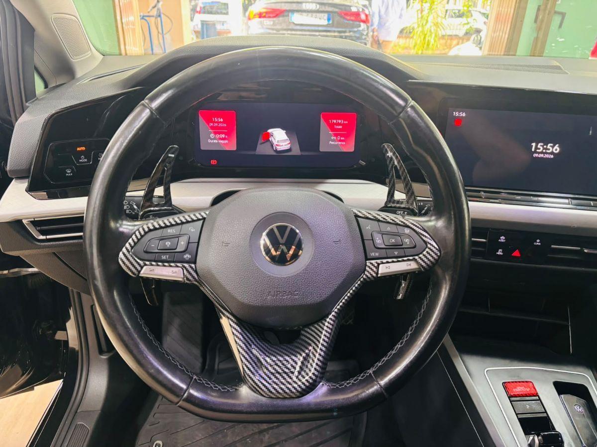 Volkwagen Golf 8.5 2.0 TDI 150cv DSG Total Black Pack