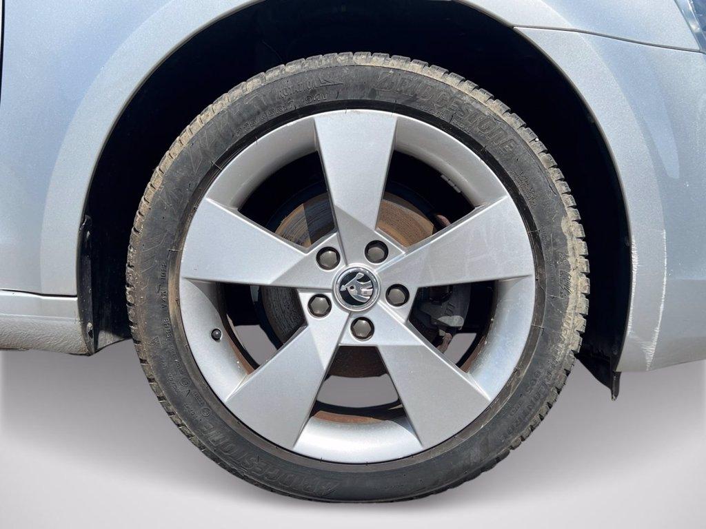SKODA Octavia Wagon 1.6 tdi cr Executive 105cv dsg del 2015