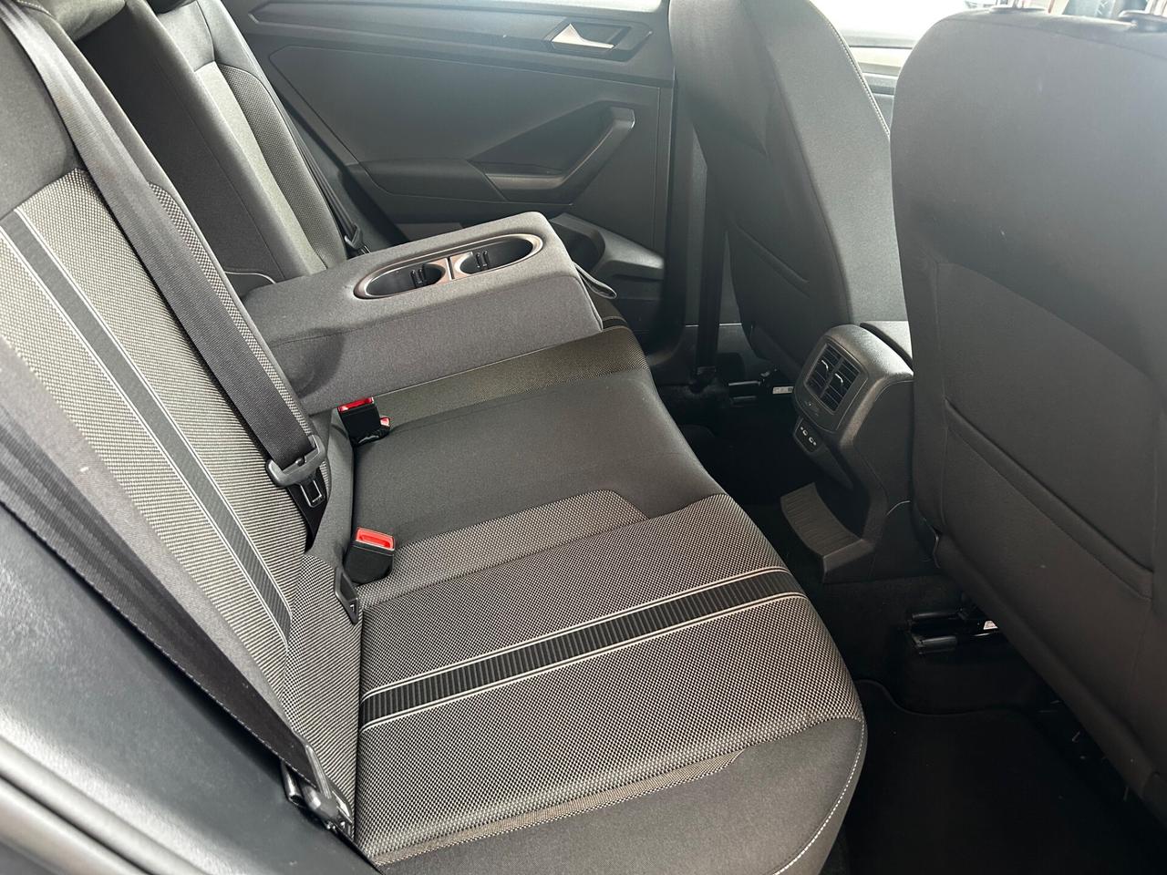 Volkswagen T-Roc 2.0 TDI SCR style neopatentati