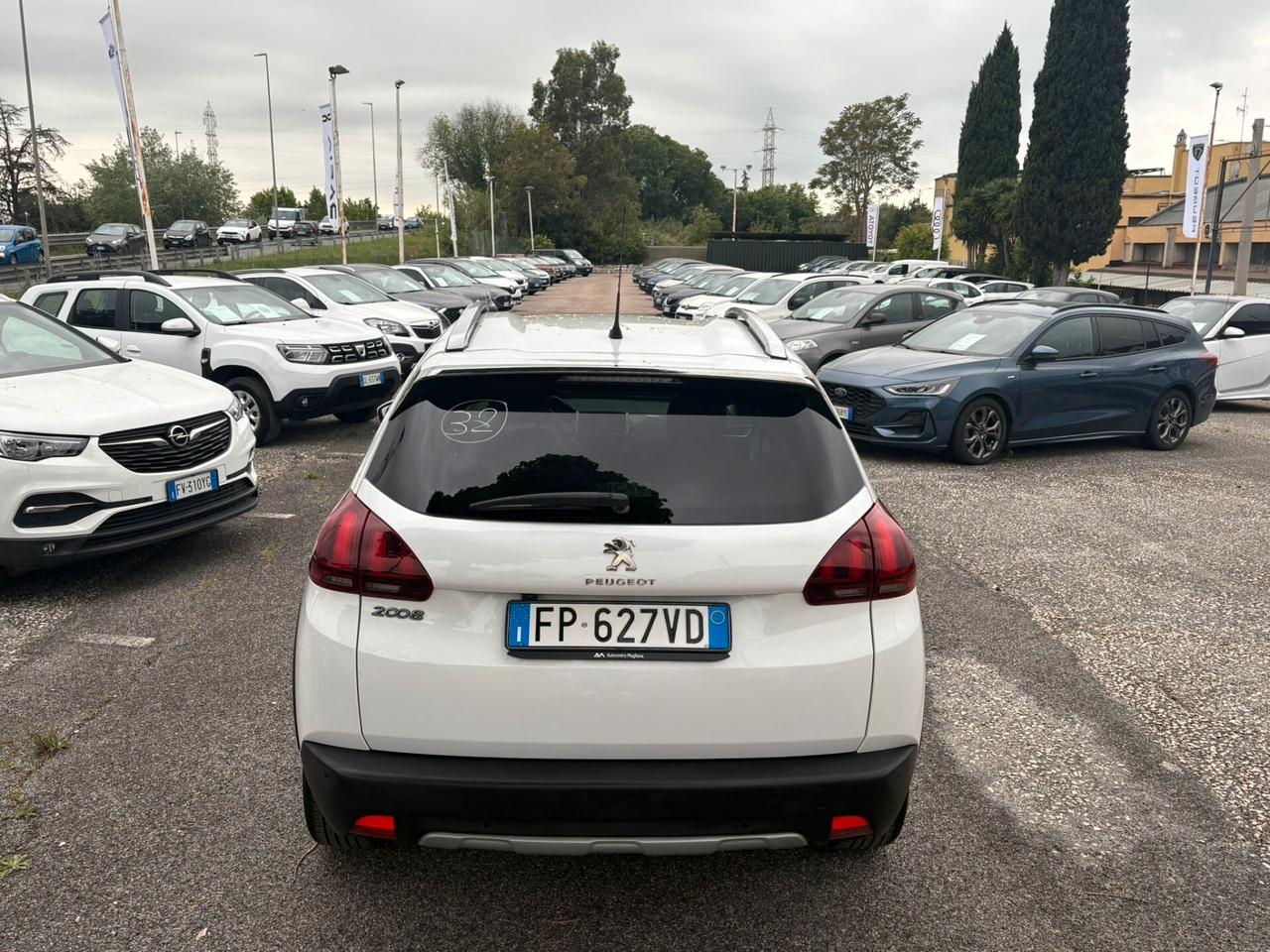 Peugeot 2008 BlueHDi 100 S&S Allure