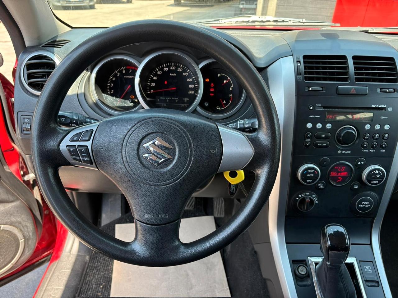 Suzuki Grand Vitara 2.0 16V 5 P GPL UNI PROP