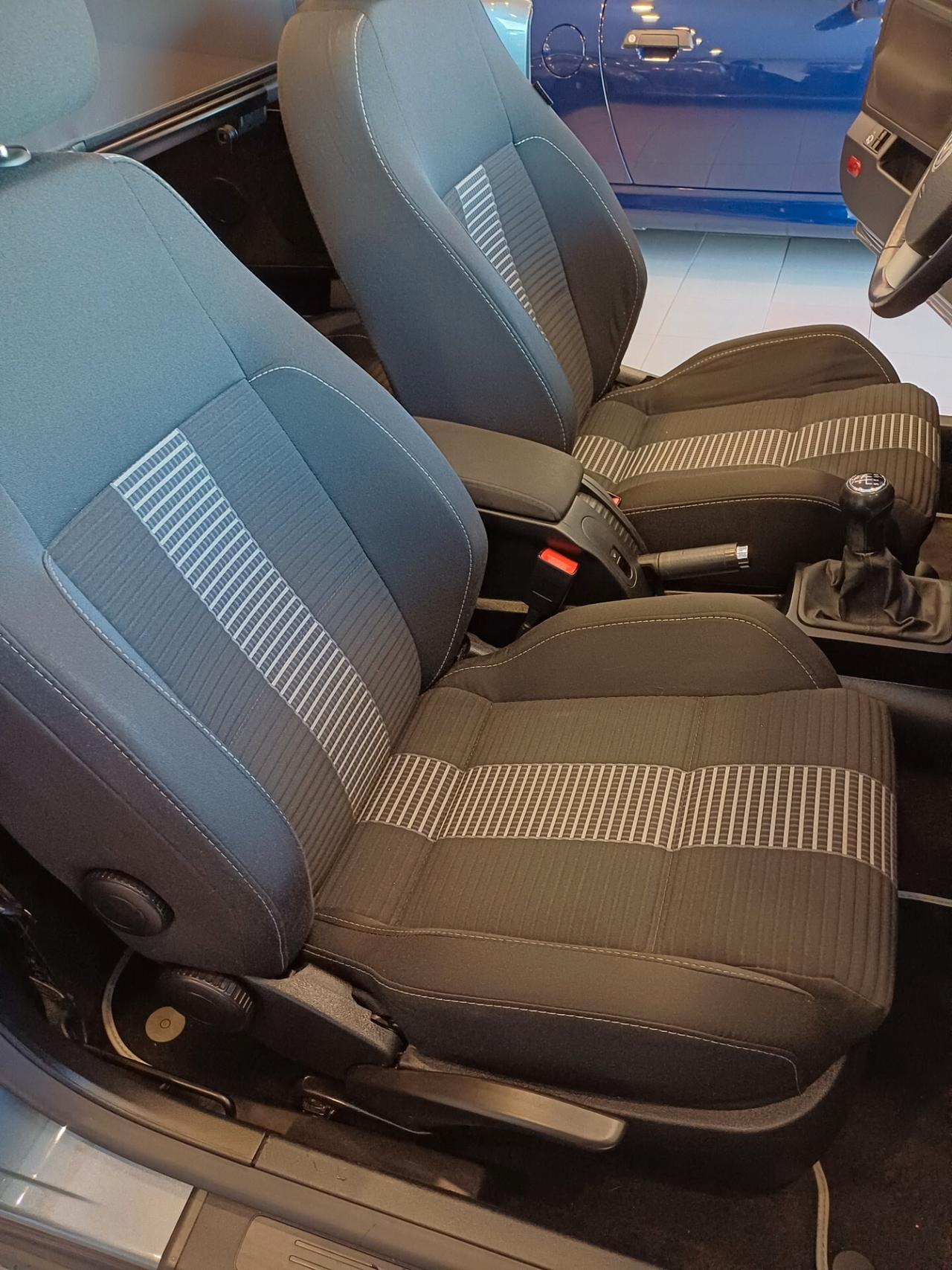 Volkswagen New Beetle 1.4 16V Cabrio Neopatentati