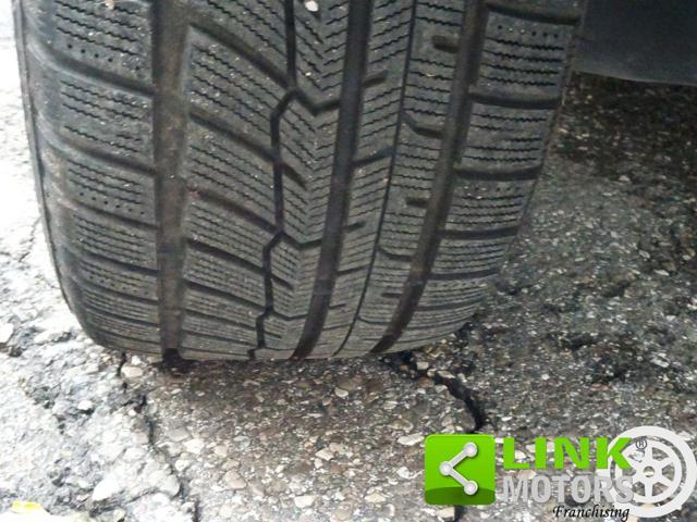 TOYOTA C-HR 1.8 Hybrid E-CVT Business