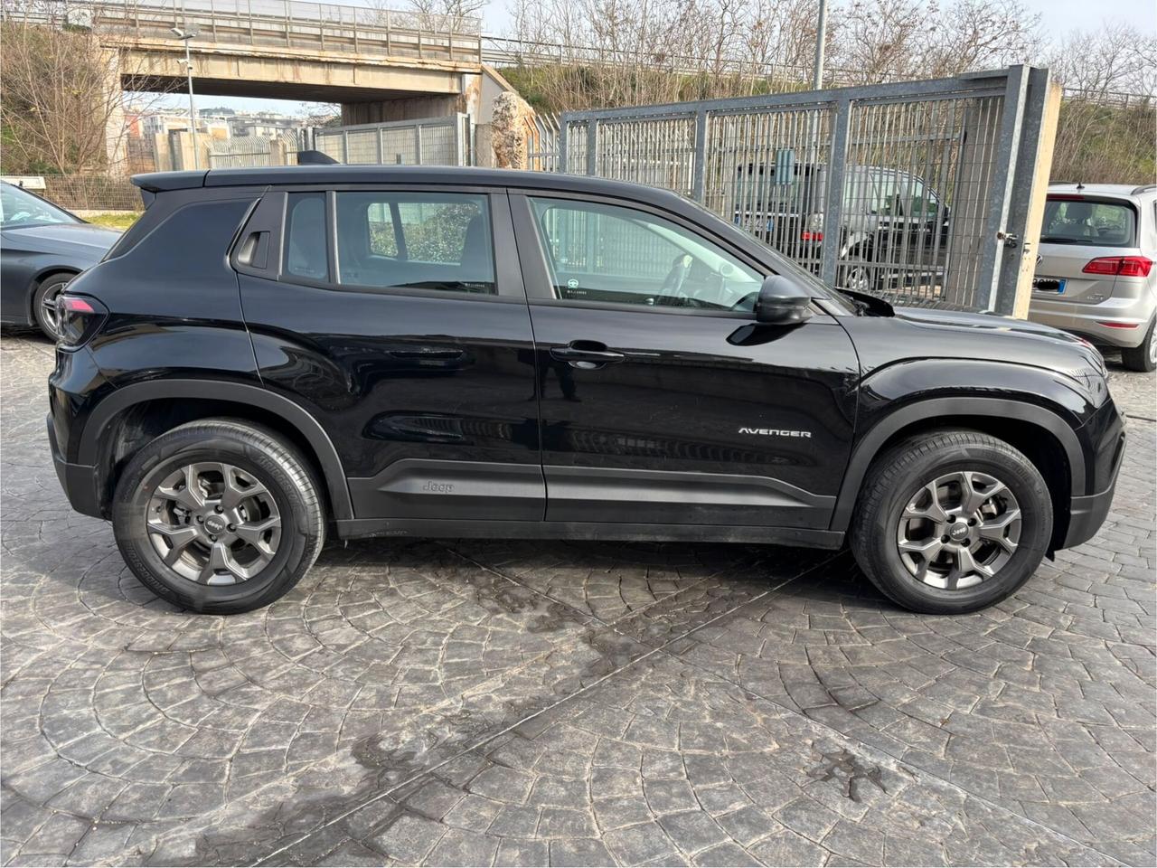 Jeep Avenger 1.2 Turbo 100 CV MHEV Longitude