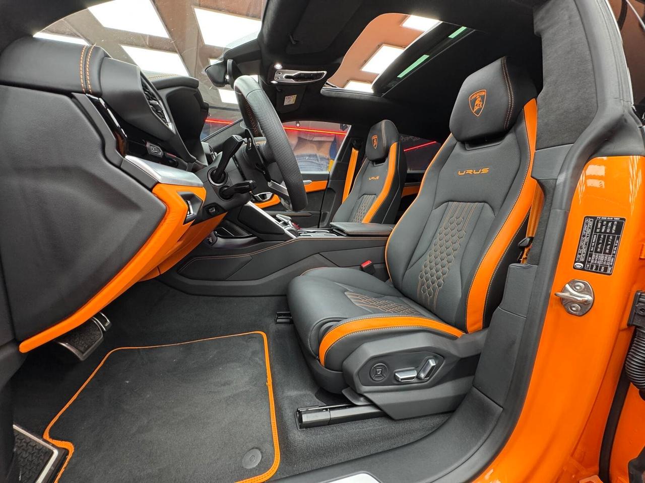 Lamborghini Urus 4.0 S (496)