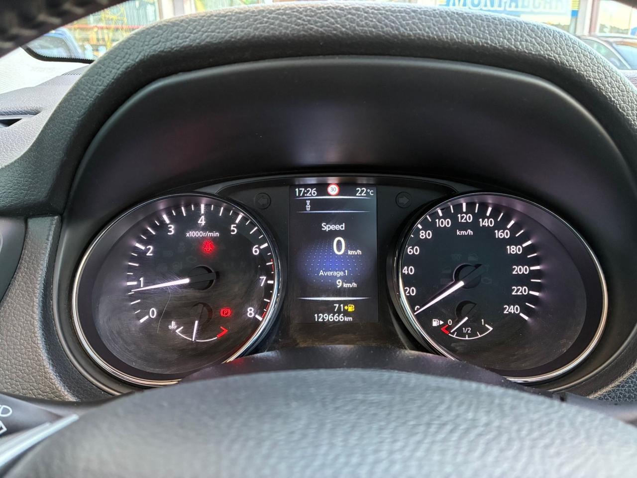 Nissan Qashqai 1.2 DIG-T Tekna 2016 da vetrina