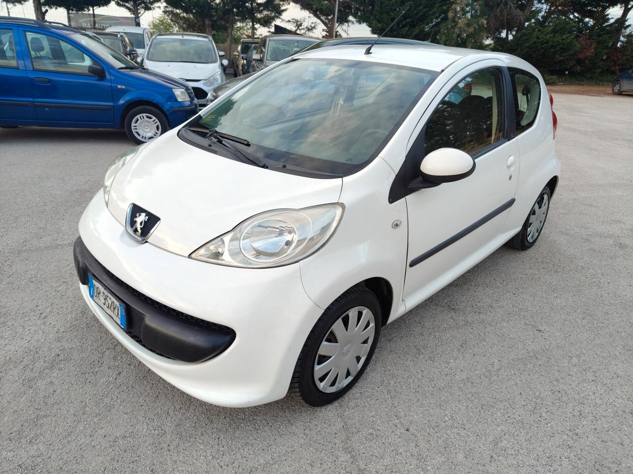 Peugeot 107 1.0 68CV 3p. Plaisir