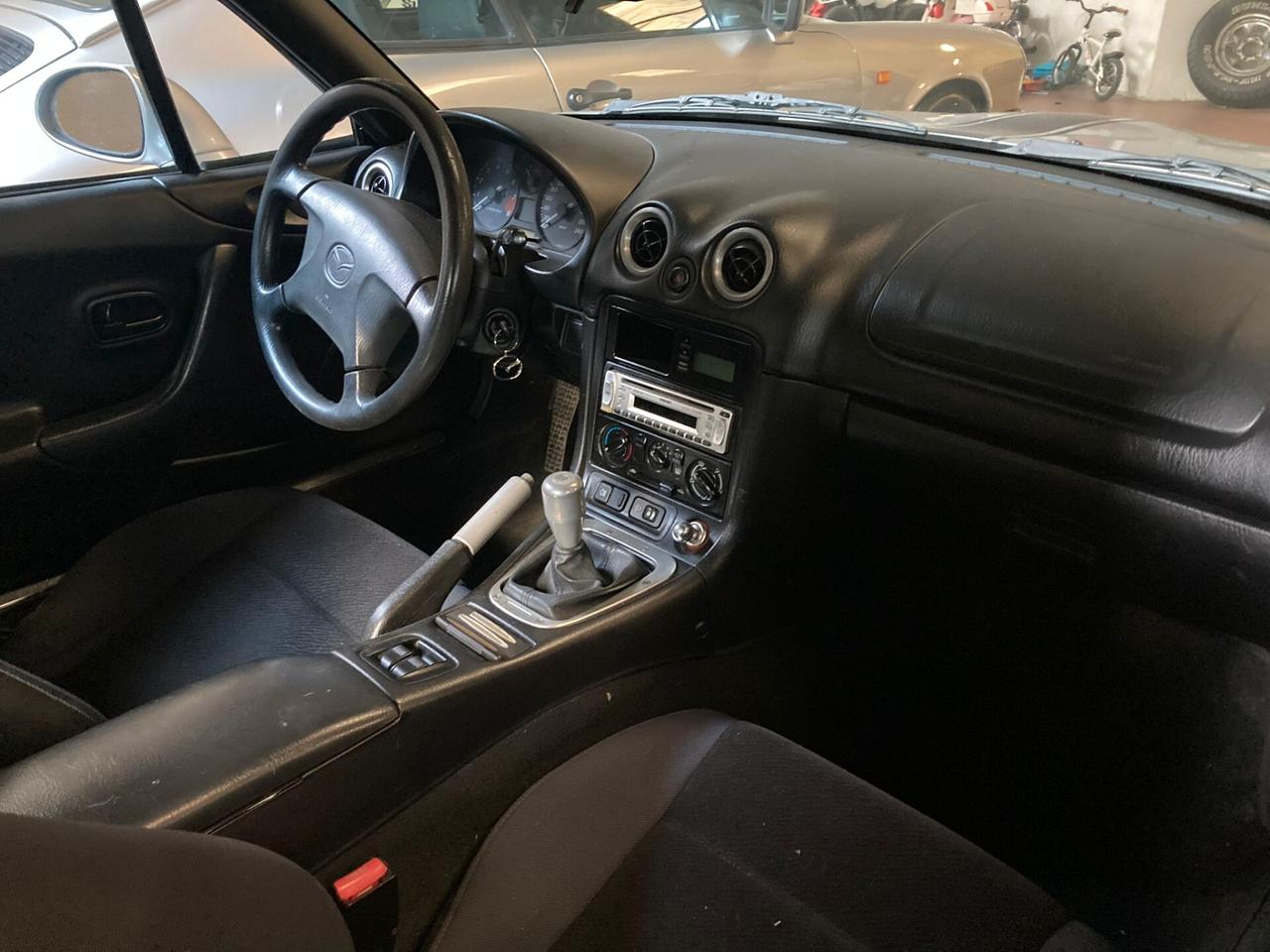 Mazda MX-5 1.6i 16V cat