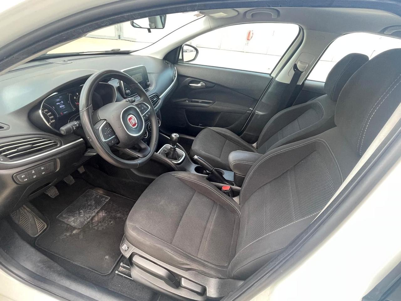 Fiat Tipo 1.6 Mjt S&S SW Lounge