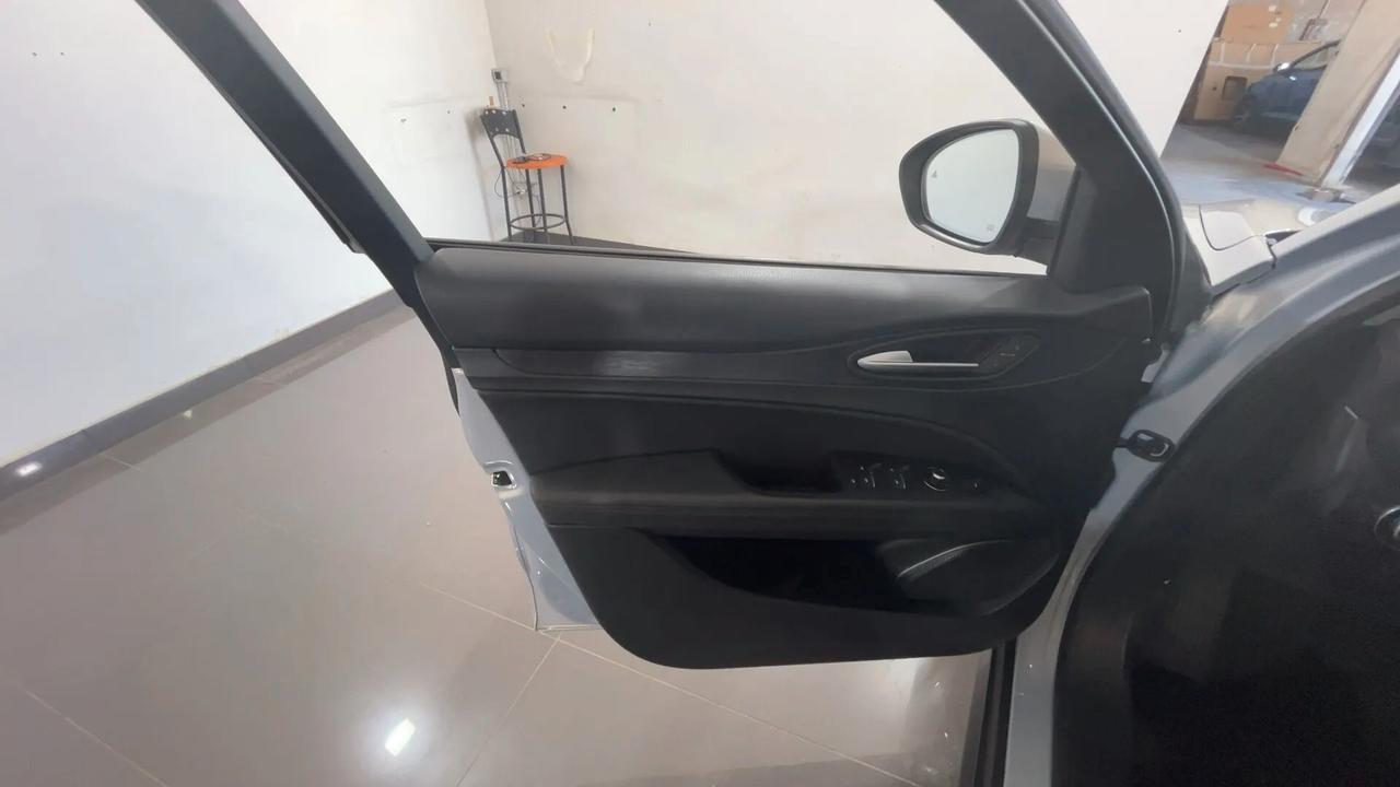 Alfa Romeo Stelvio 2.2 Turbodiesel 190 CV AT8 RWD Business