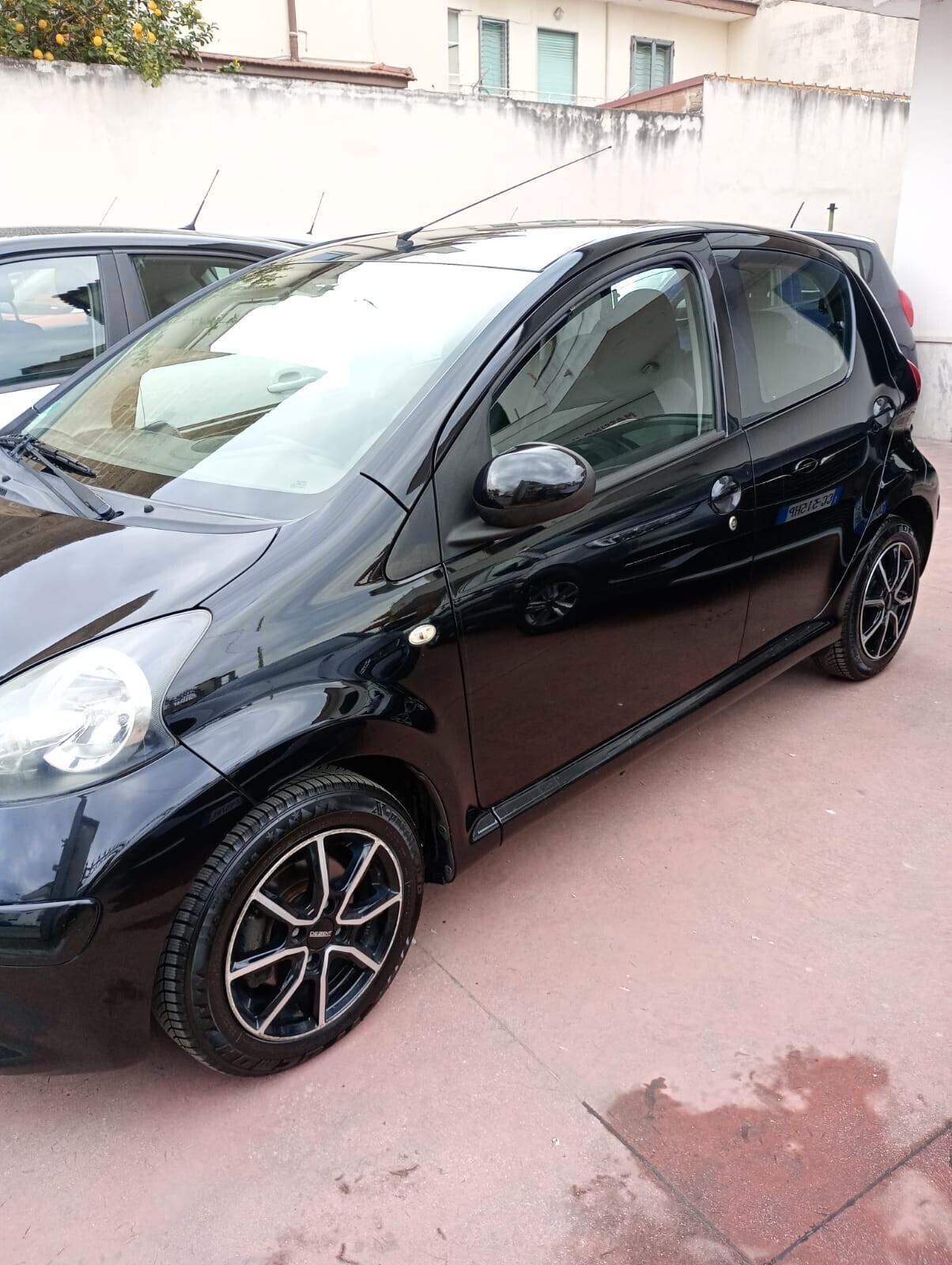Toyota Aygo 1.0 12V VVT-i 5 porte