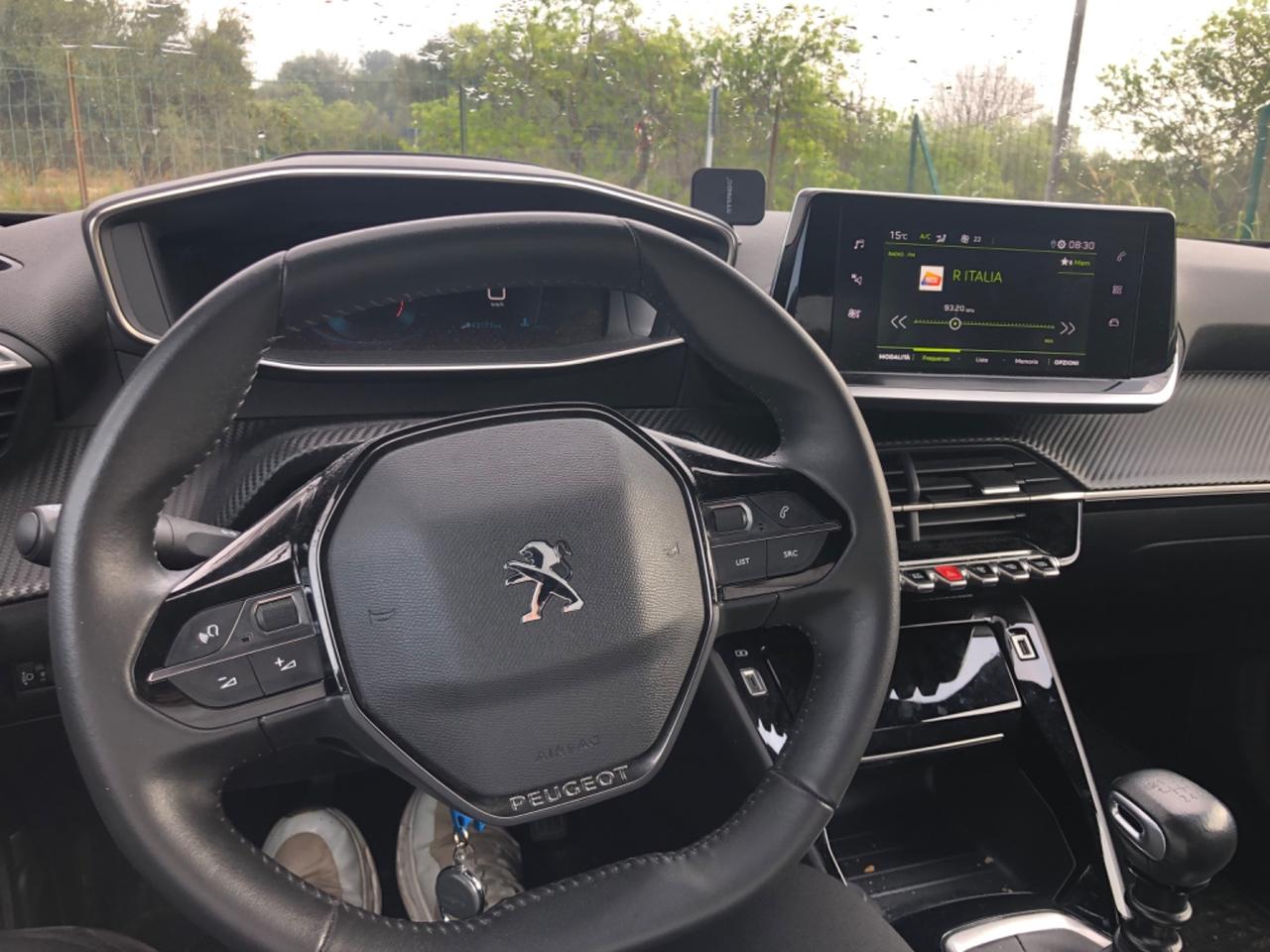 Peugeot 2008 PureTech 100 S&S Allure