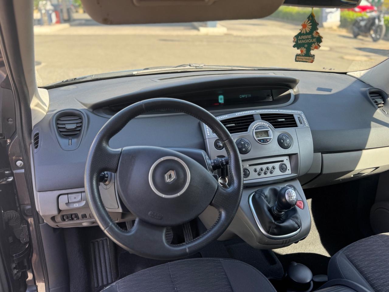 Renault Scenic Grand Scénic 1.5 dCi/105CV Serie Speciale Dynamique