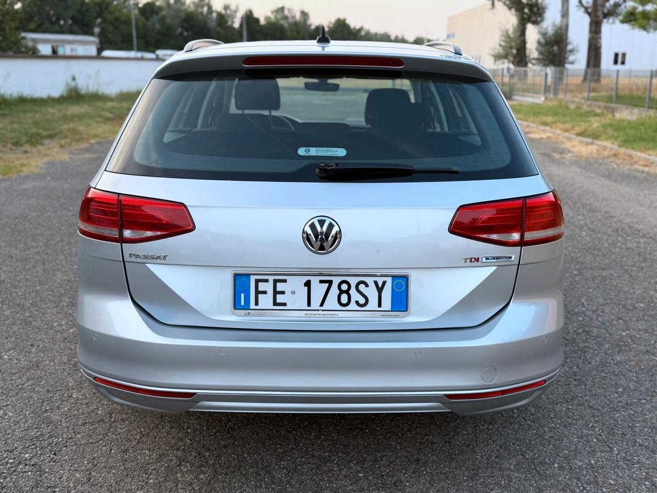 Volkswagen Passat 1.6 TDI DSG AUTOMATICO BlueMotion